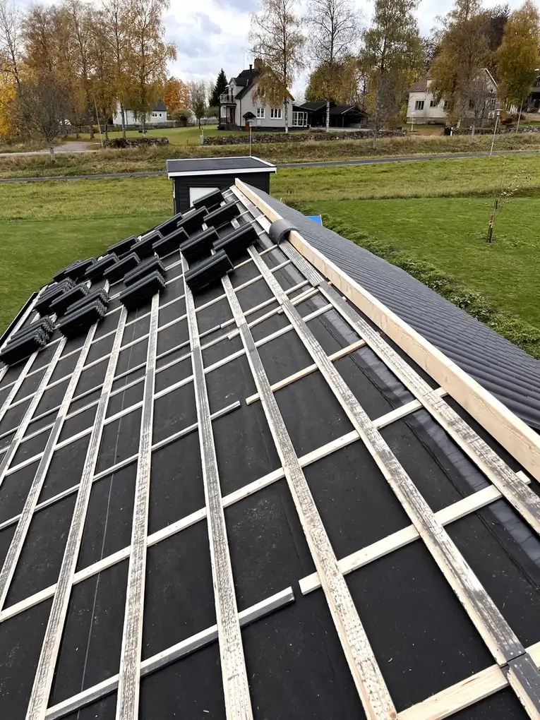 Byta tak i Värnamo, pågående takarbete